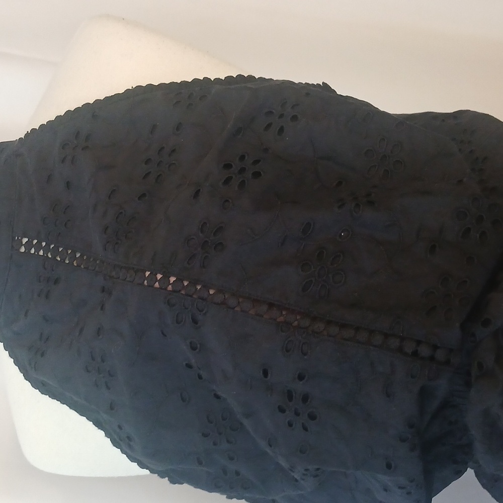 Black Eyelit Daisy Embroidery Halter Peplum Top Sz Xl - Picture 9 of 11